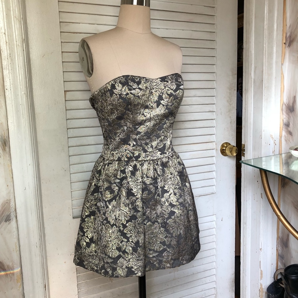 Beautiful Strapless Gold/grey